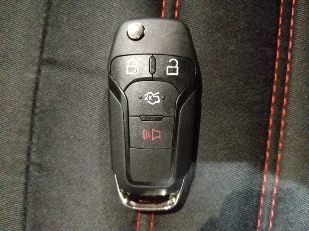2016 Ford Fusion - Keys