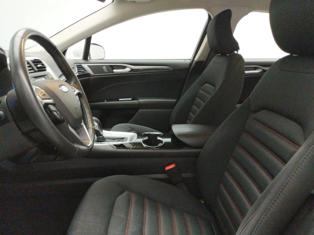 2016 Ford Fusion - Driver Front Seat
