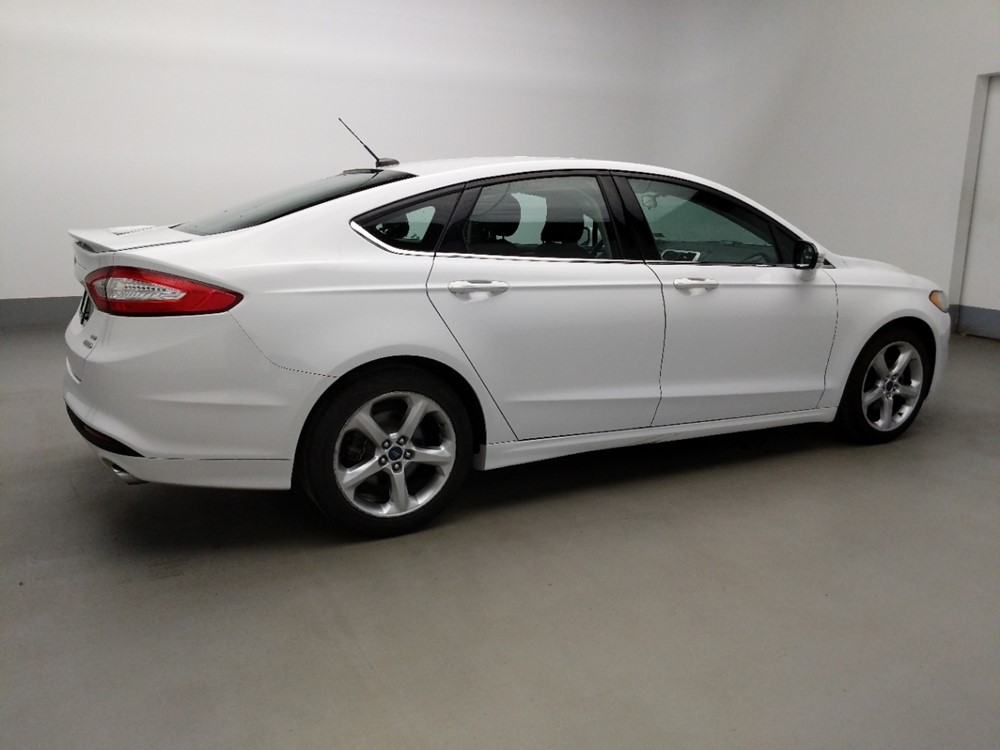 2016 Ford Fusion - Passenger Rear Side