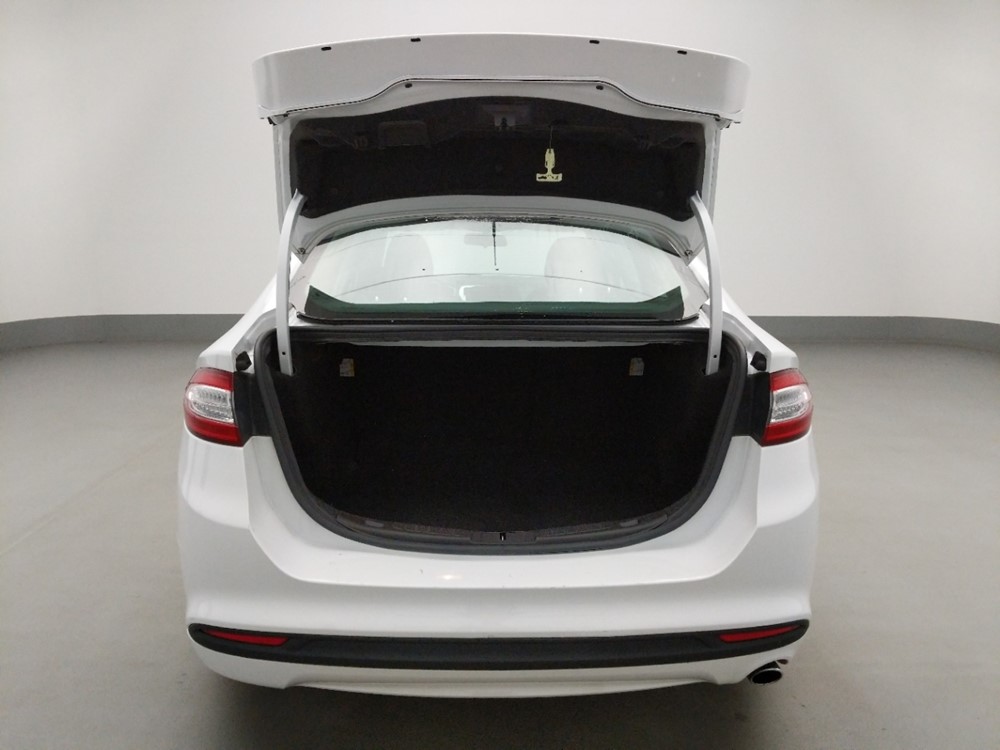2016 Ford Fusion - Trunk