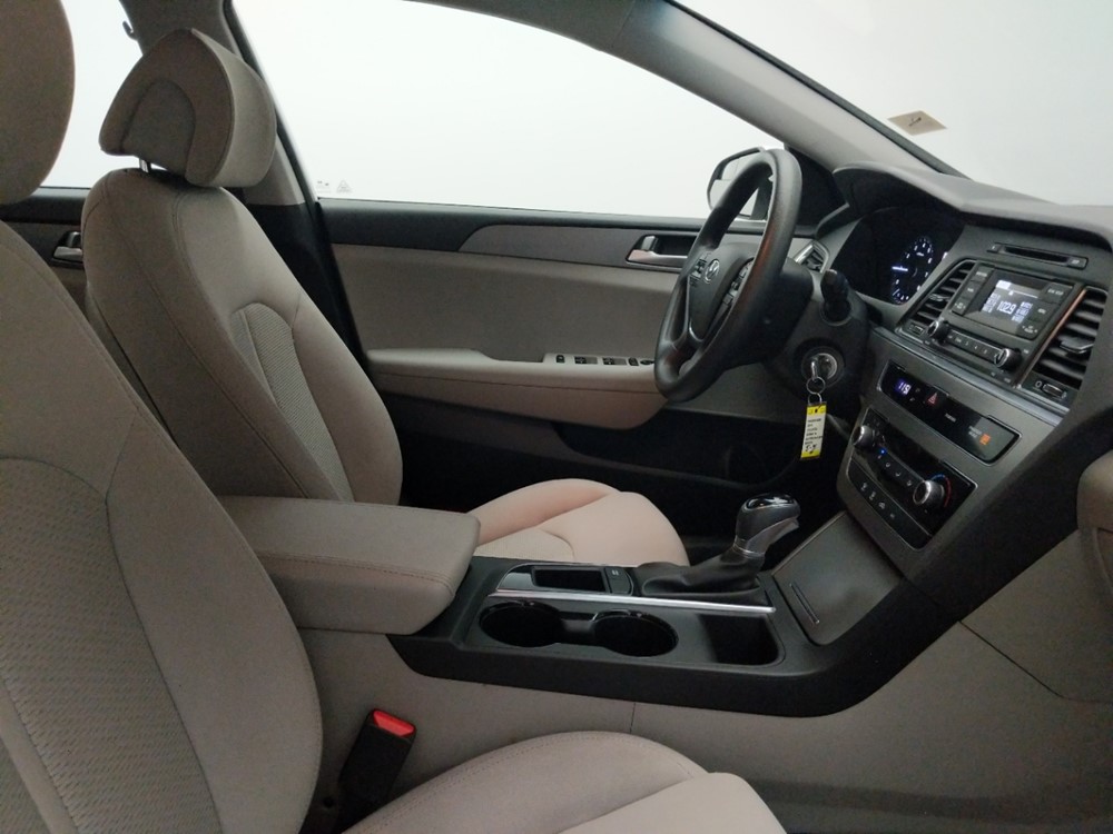 2016 Hyundai Sonata - Passenger Front Seat