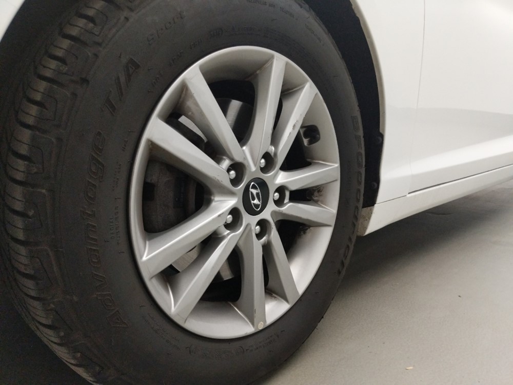 2016 Hyundai Sonata - Wheel