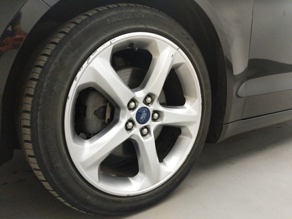 2016 Ford Fusion - Wheel