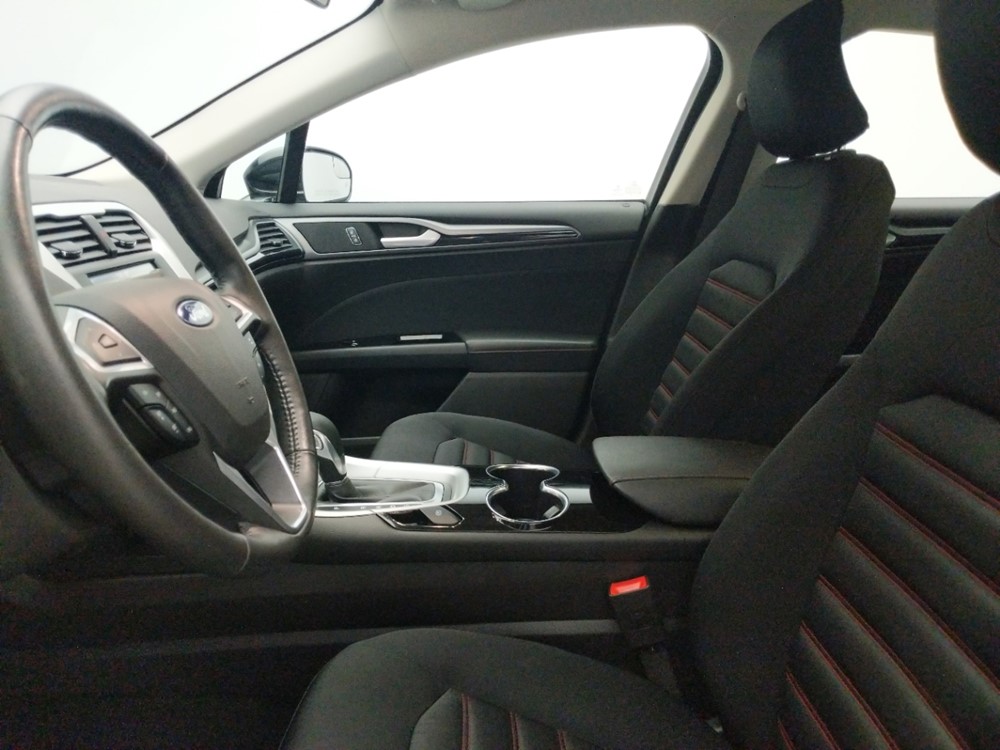 2016 Ford Fusion - Driver Front Seat