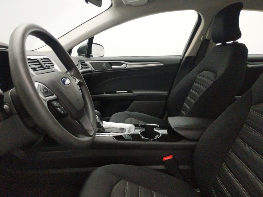 2016 Ford Fusion - Driver Front Seat