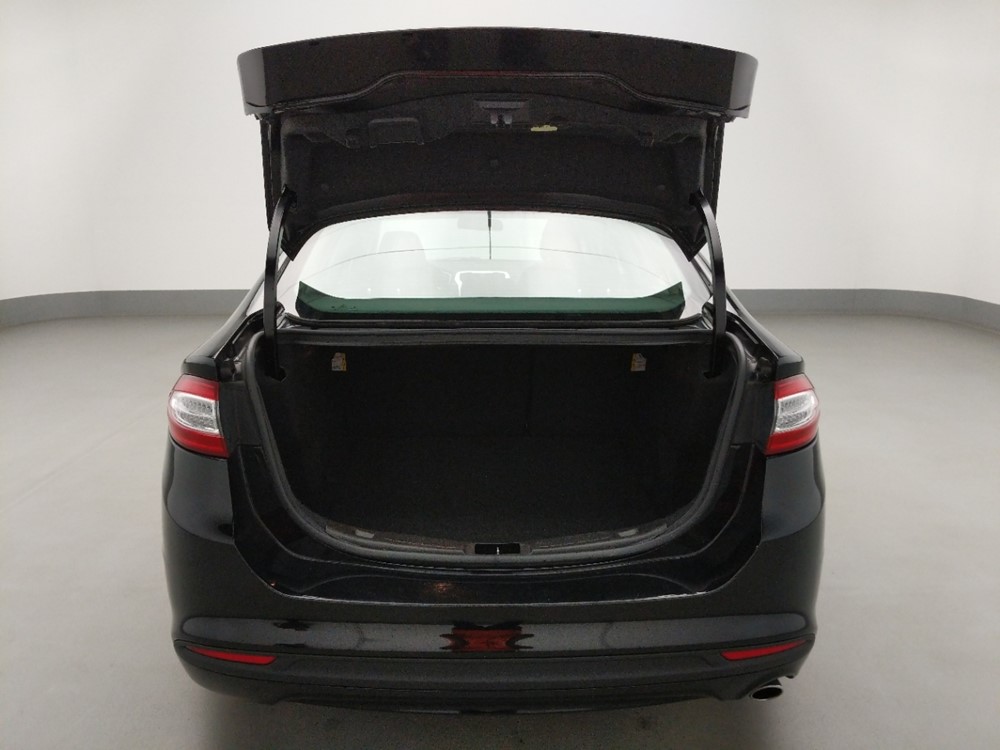 2016 Ford Fusion - Trunk