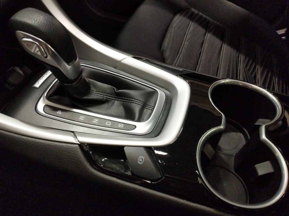 2016 Ford Fusion - Center Console/Cup Holders