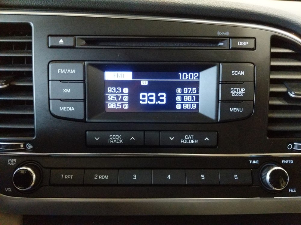 2017 Hyundai Elantra - Stereo Package