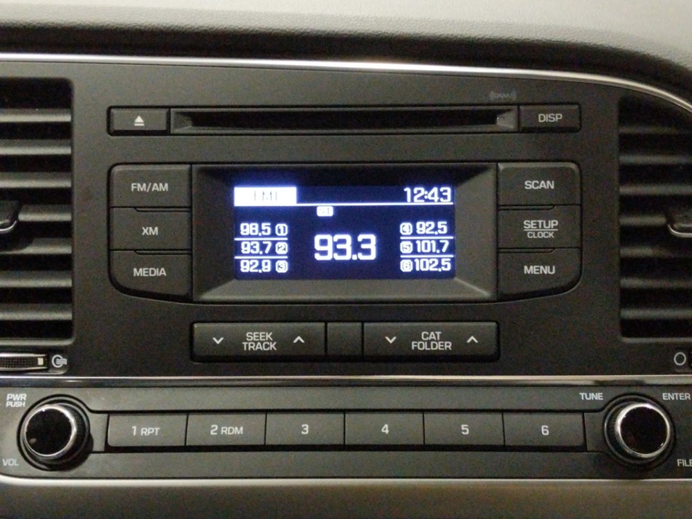 2017 Hyundai Elantra - Stereo Package