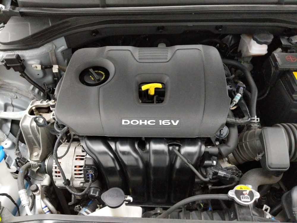 2017 Hyundai Elantra - Engine