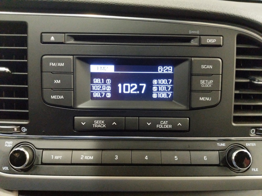 2017 Hyundai Elantra - Stereo Package