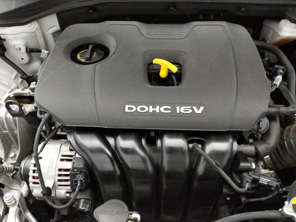 2017 Hyundai Elantra - Engine