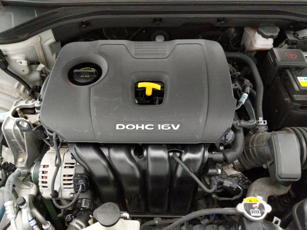 2017 Hyundai Elantra - Engine