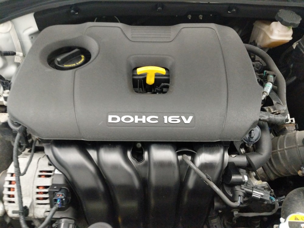 2017 Hyundai Elantra - Engine