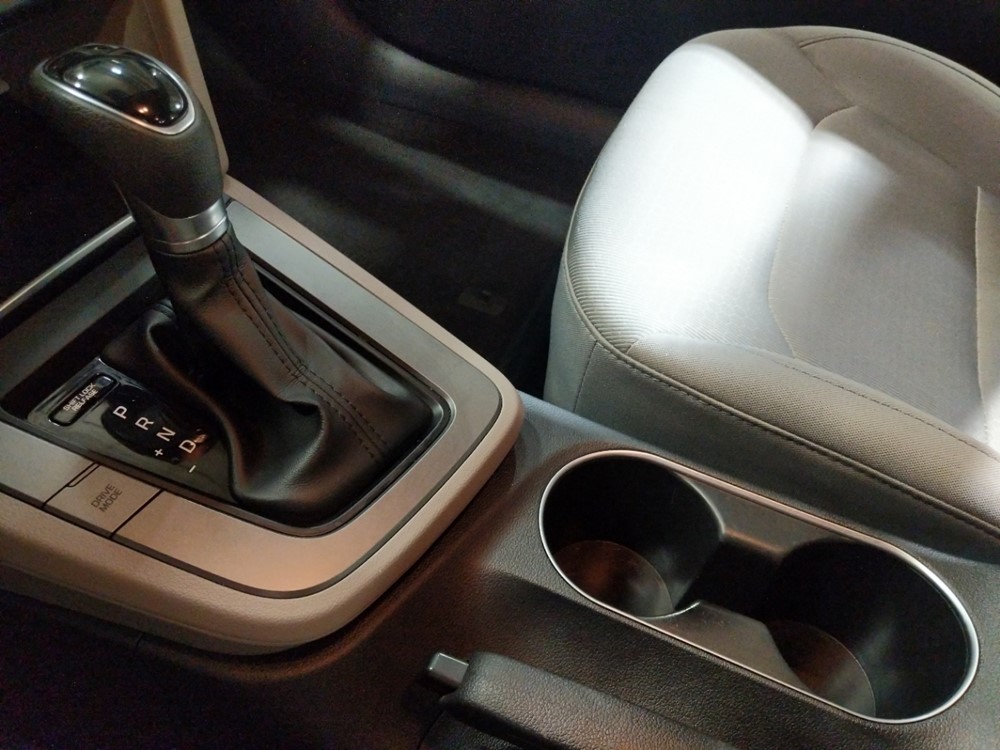 2017 Hyundai Elantra - Center Console/Cup Holders