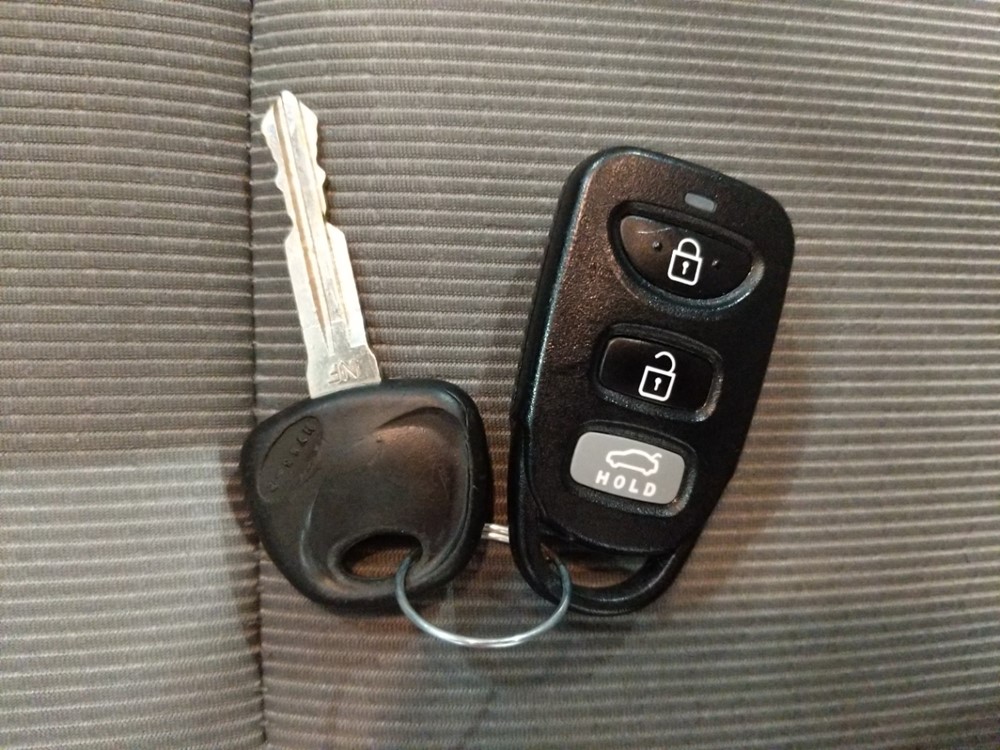 2017 Hyundai Elantra - Keys