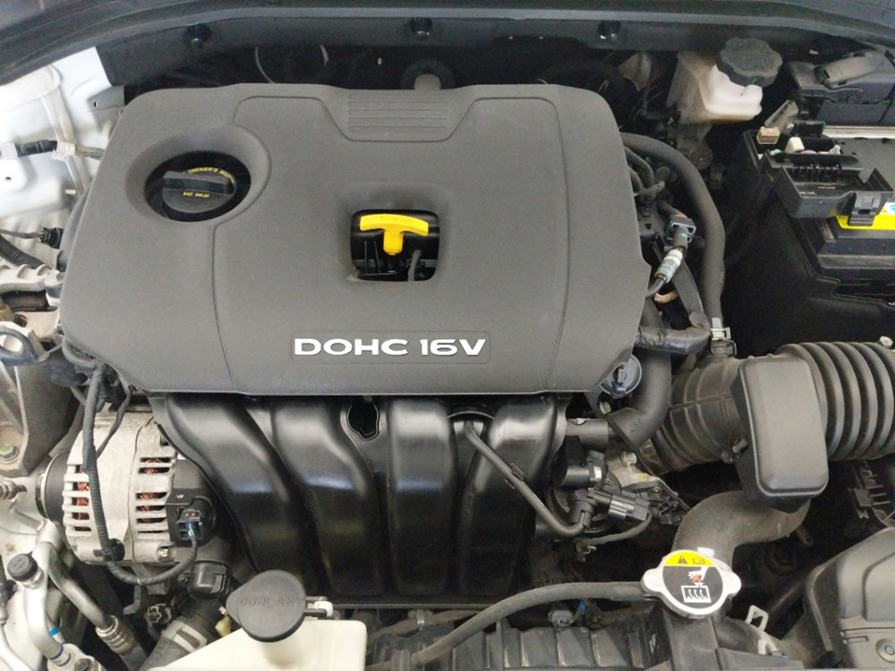 2017 Hyundai Elantra - Engine