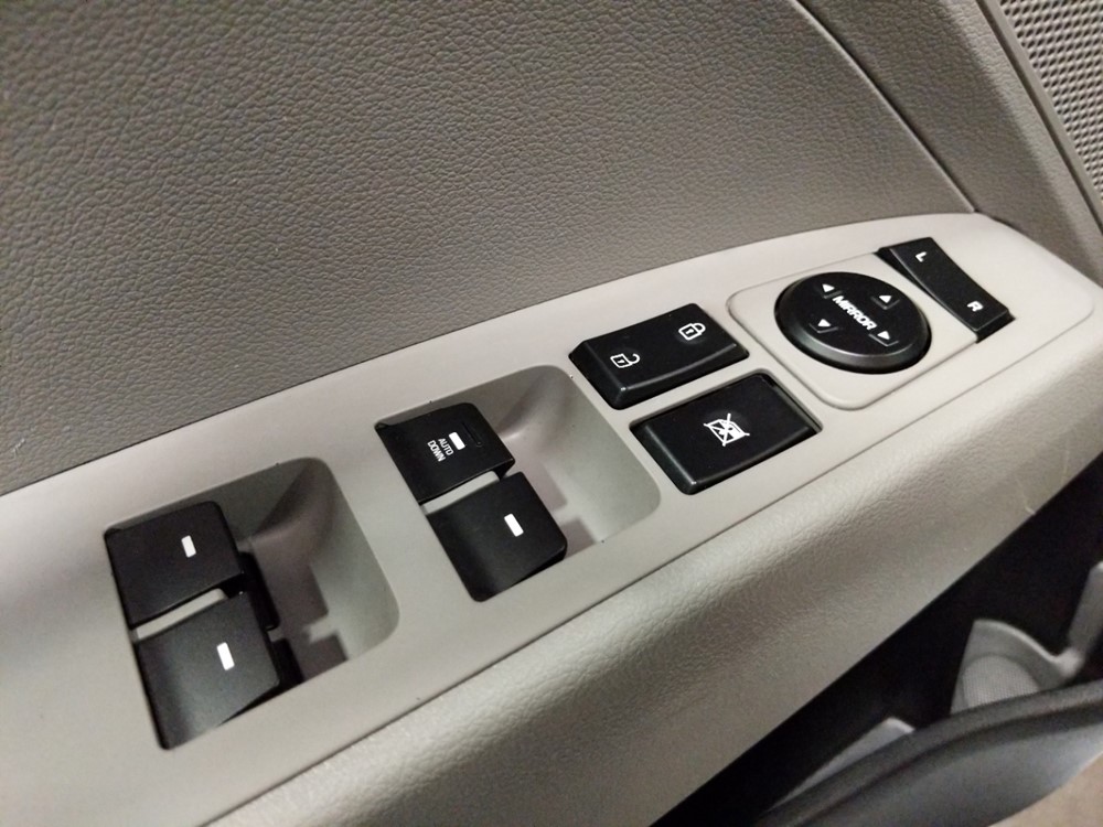 2017 Hyundai Elantra - Driver Power Windows/Lock Control