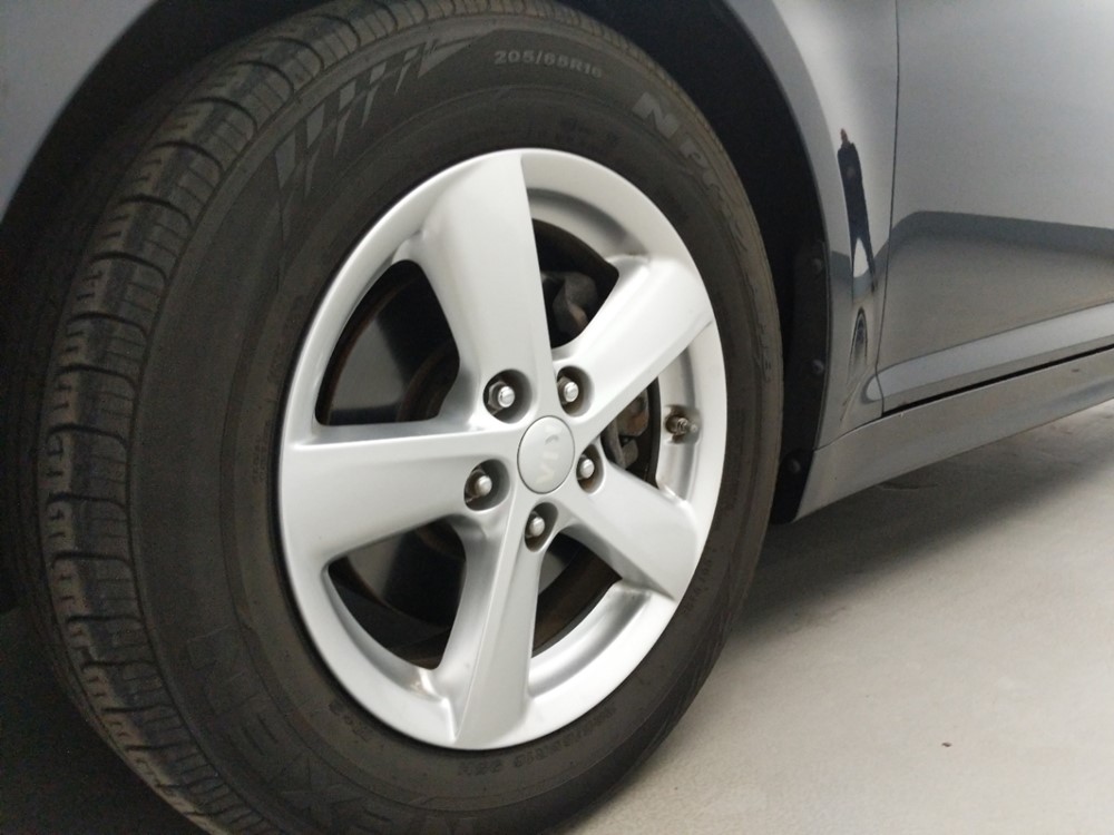 2015 Kia Optima - Wheel