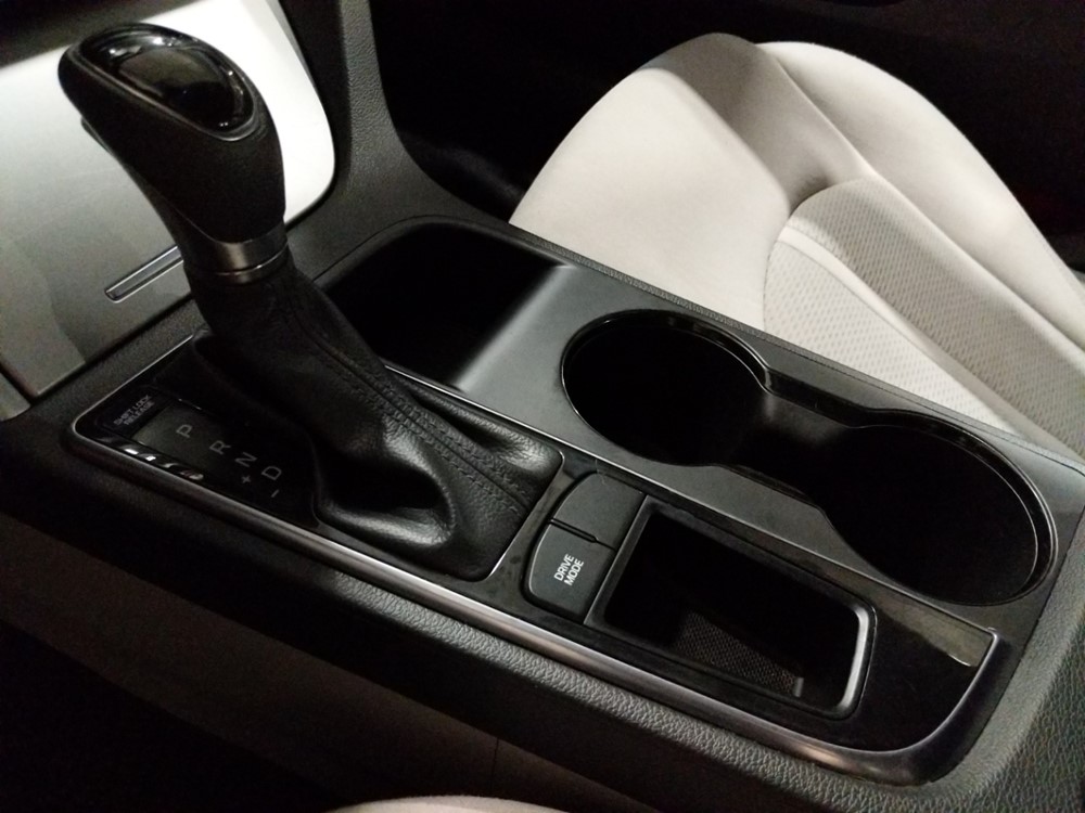 2016 Hyundai Sonata - Center Console/Cup Holders