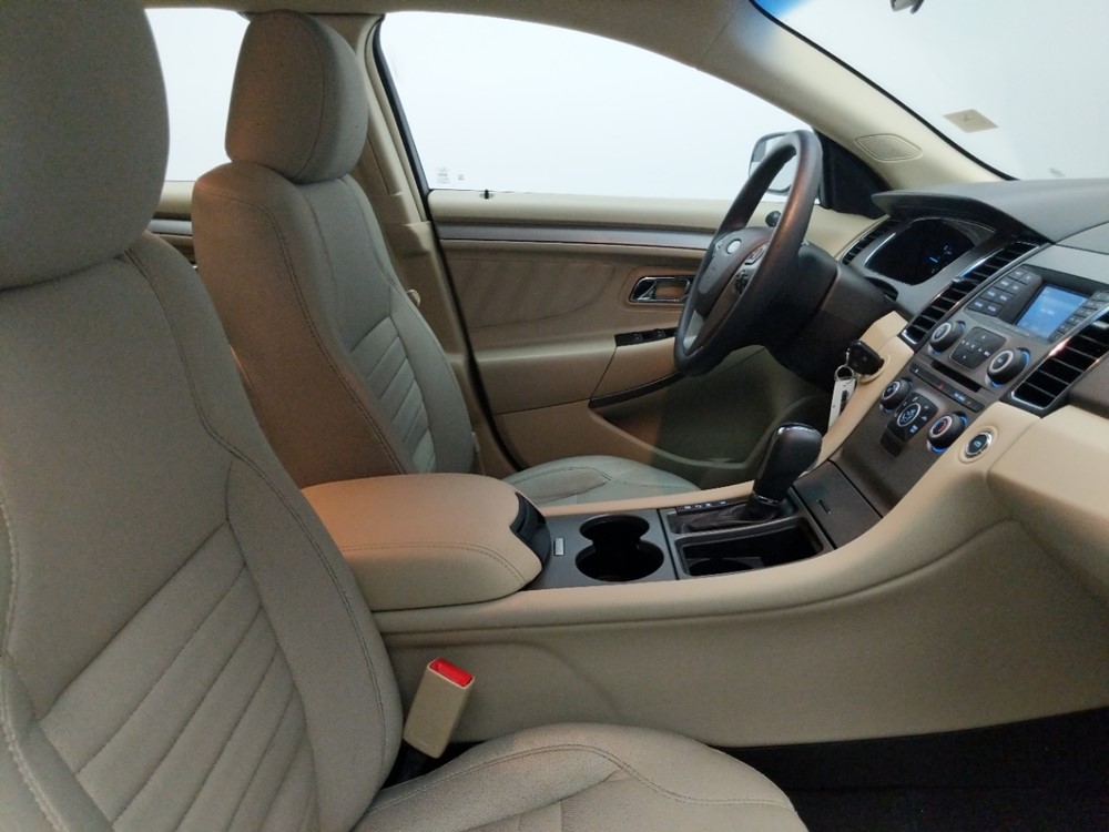 2015 Ford Taurus - Passenger Front Seat