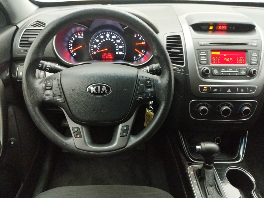 2014 Kia Sorento - Driver Dash