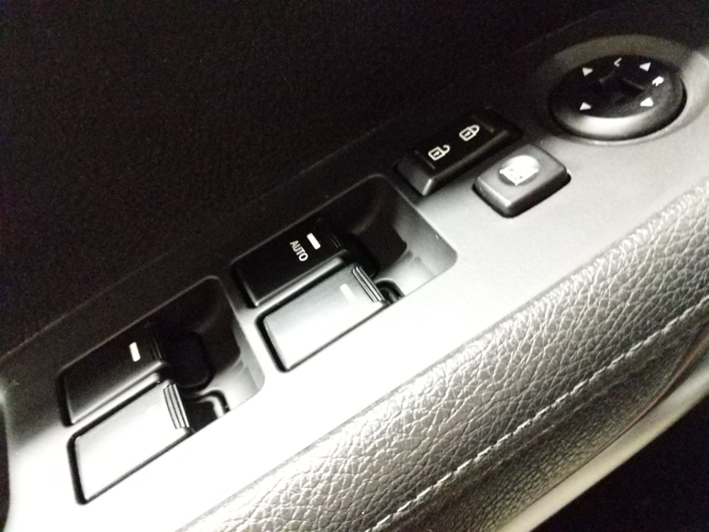 2014 Kia Sorento - Driver Power Windows/Lock Control