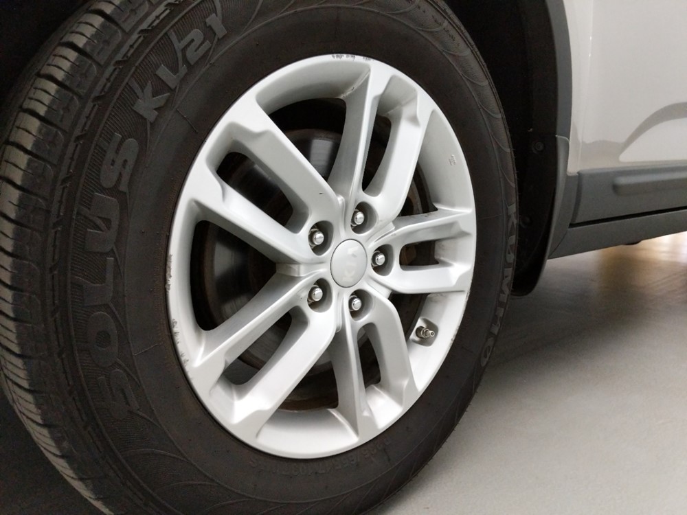 2014 Kia Sorento - Wheel