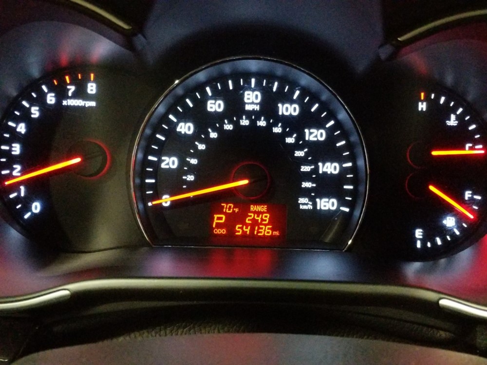 2014 Kia Sorento - Odometer Close Up