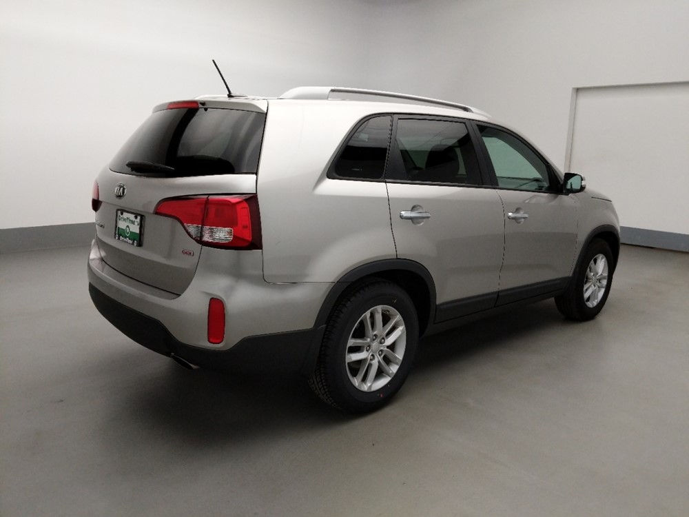 2014 Kia Sorento - Passenger Rear Bumper