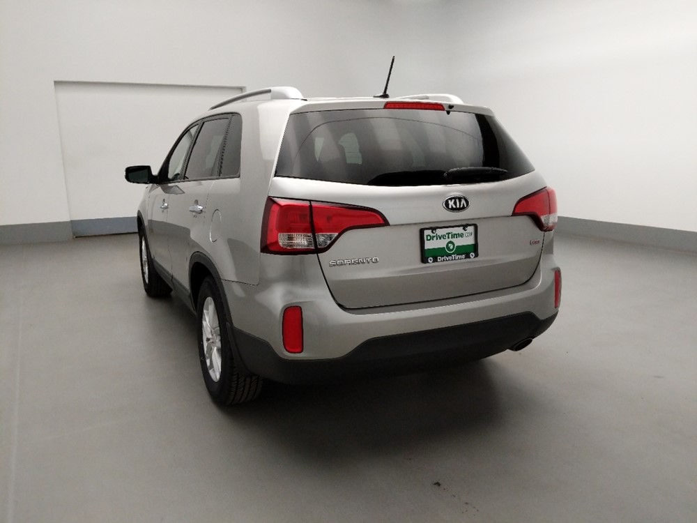 2014 Kia Sorento - Driver Rear Trunk