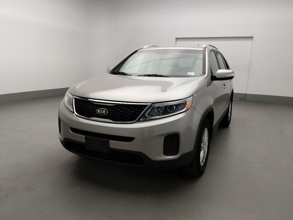 2014 Kia Sorento - Driver Front Hood