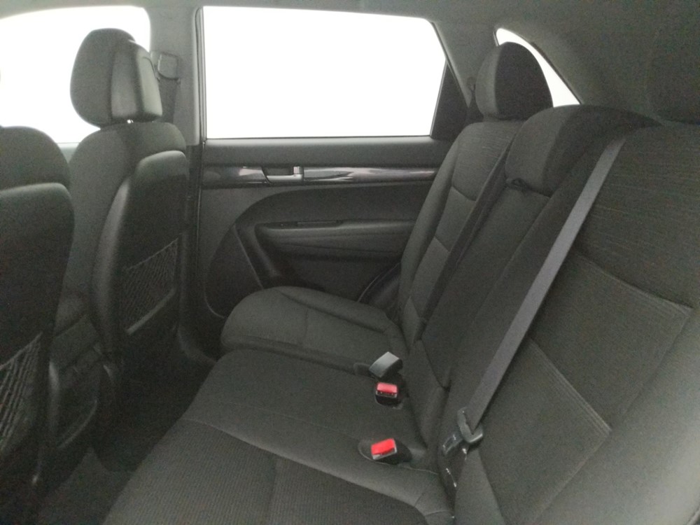 2014 Kia Sorento - Driver Rear Seat
