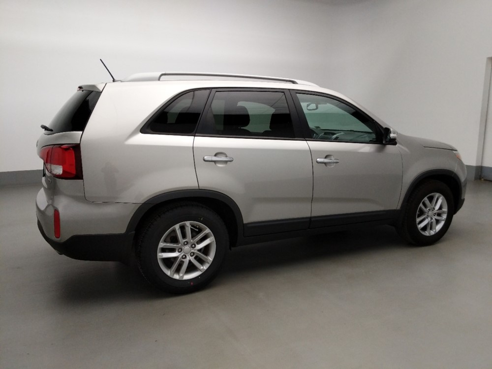 2014 Kia Sorento - Passenger Rear Side