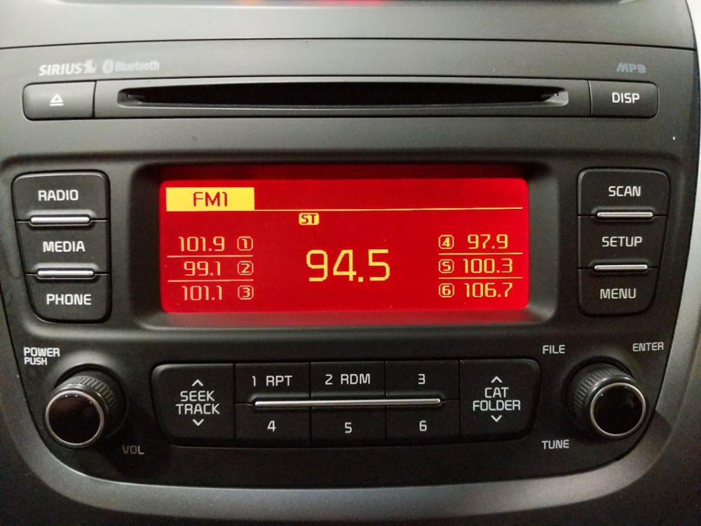 2014 Kia Sorento - Stereo Package