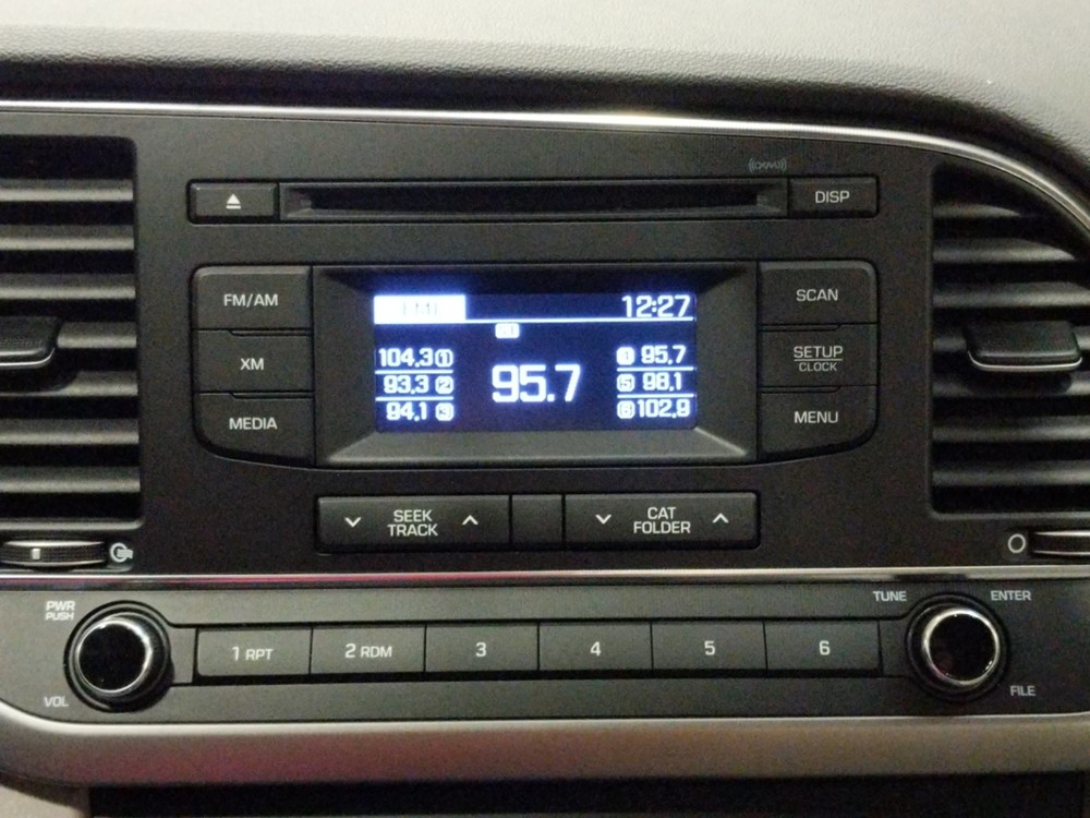 2017 Hyundai Elantra - Stereo Package