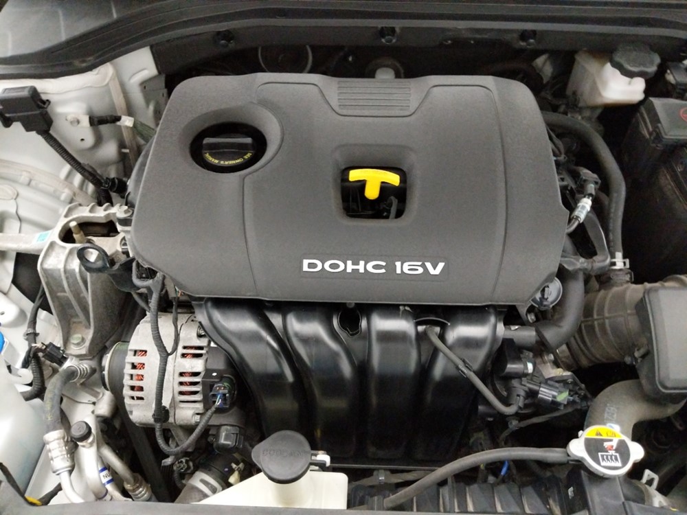 2017 Hyundai Elantra - Engine