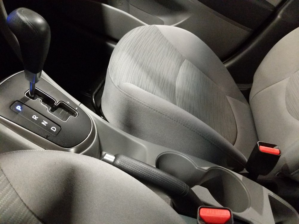 2017 Hyundai Accent - Center Console/Cup Holders