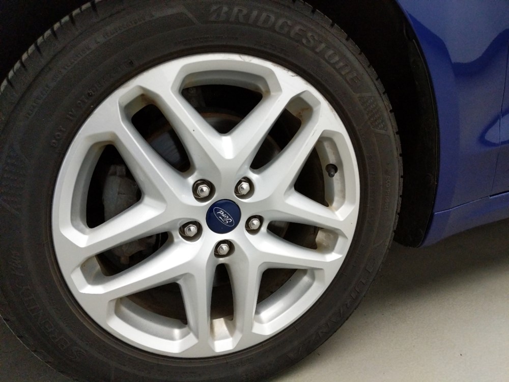 2016 Ford Fusion - Wheel