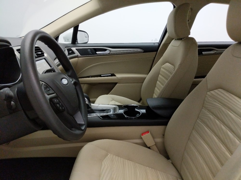 2016 Ford Fusion - Driver Front Seat