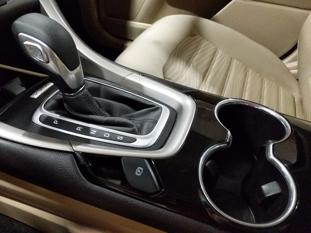 2016 Ford Fusion - Center Console/Cup Holders