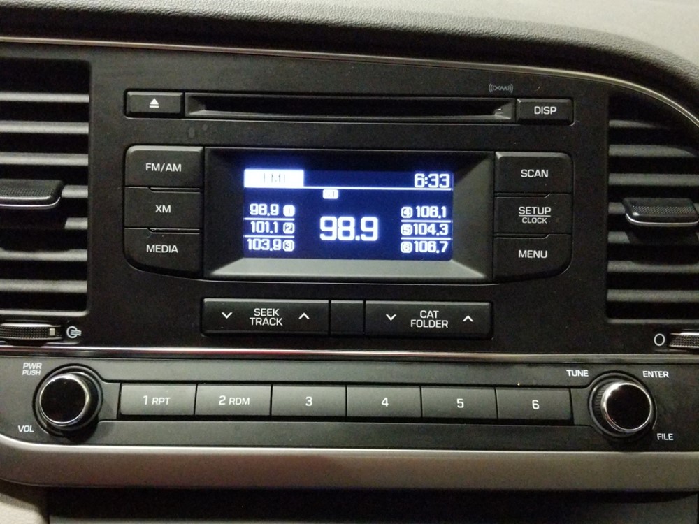 2017 Hyundai Elantra - Stereo Package