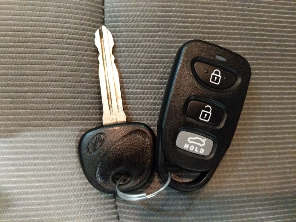 2017 Hyundai Elantra - Keys
