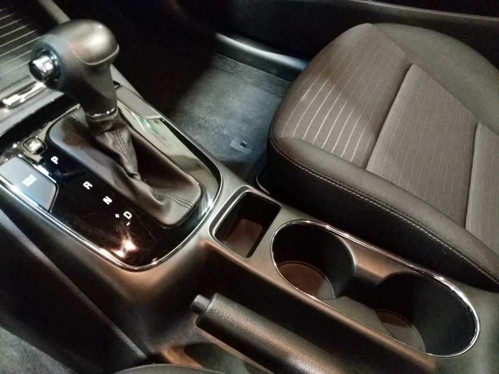 2018 Kia Forte - Center Console/Cup Holders