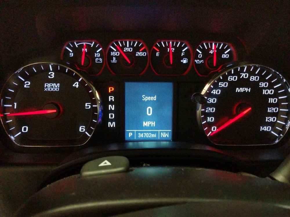 2016 Chevrolet Silverado 1500 - Odometer Close Up