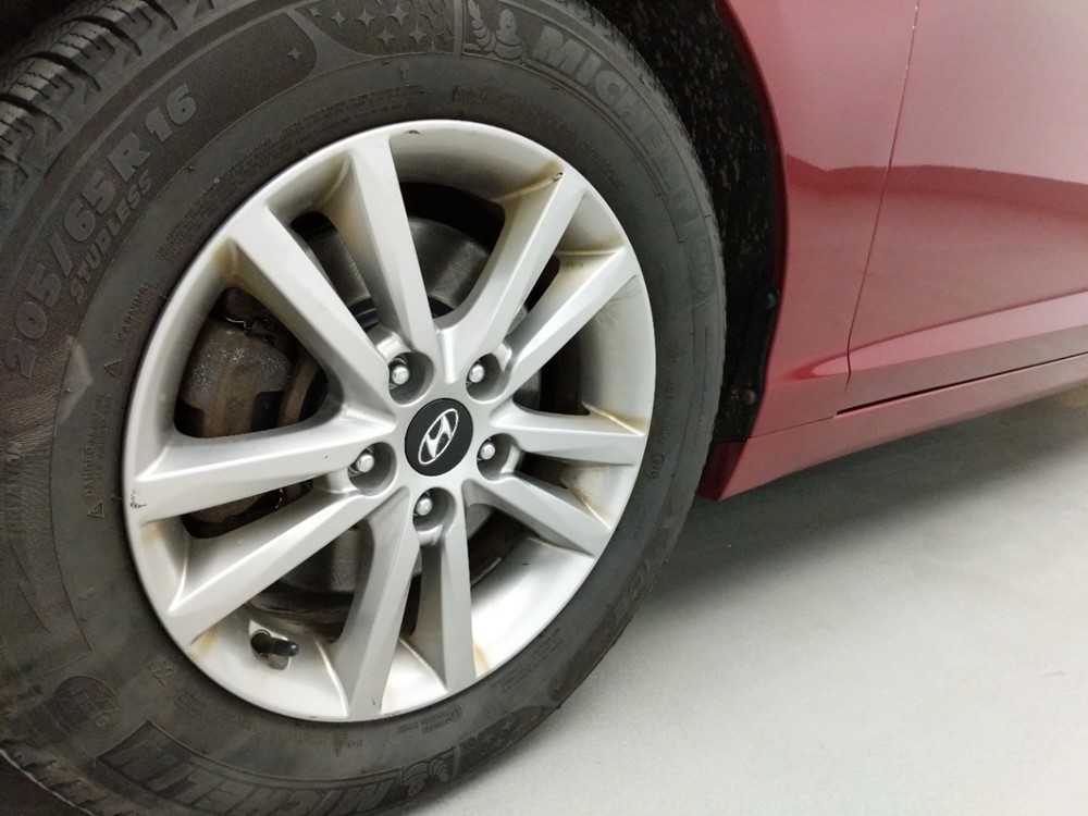2016 Hyundai Sonata - Wheel