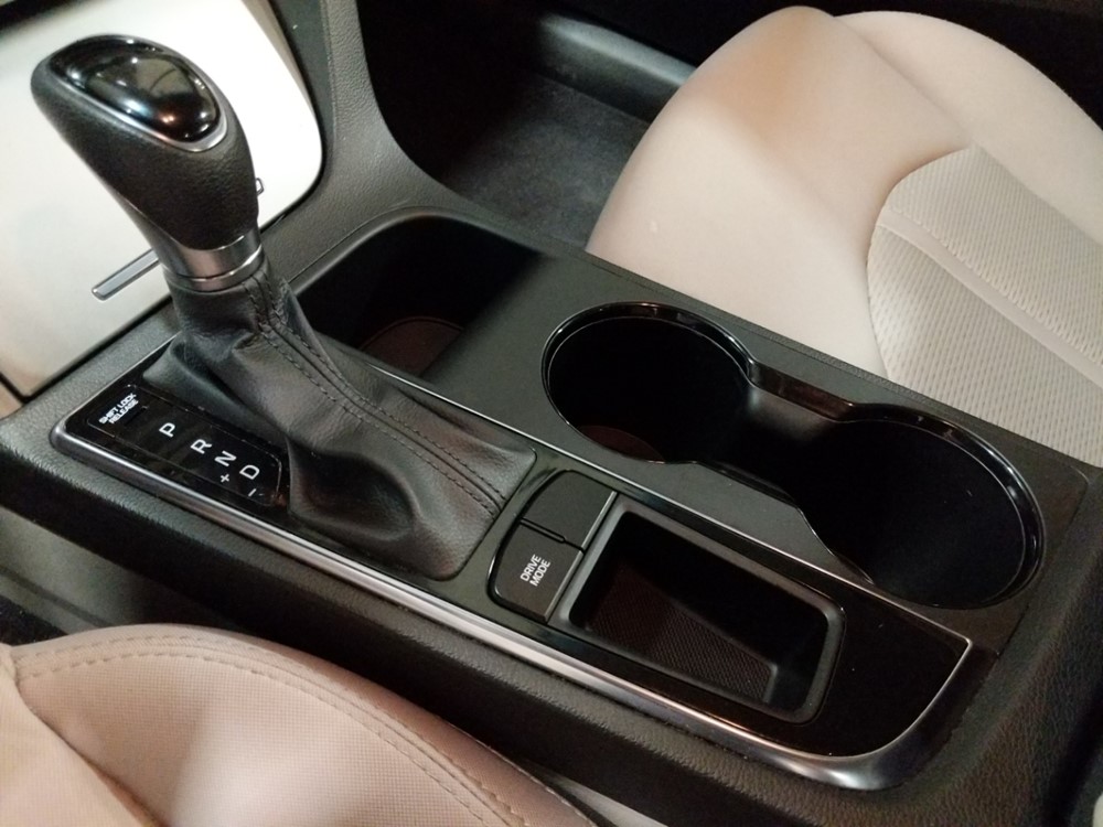 2016 Hyundai Sonata - Center Console/Cup Holders