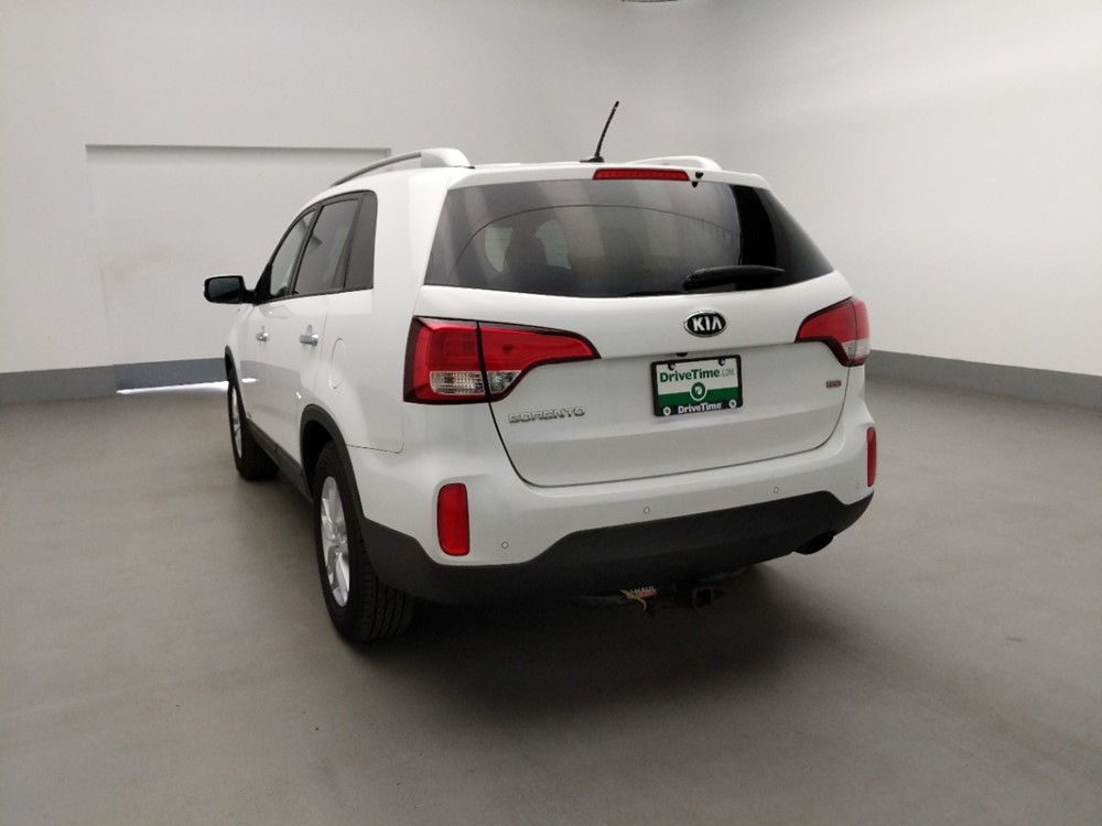 2015 Kia Sorento - Driver Rear Trunk