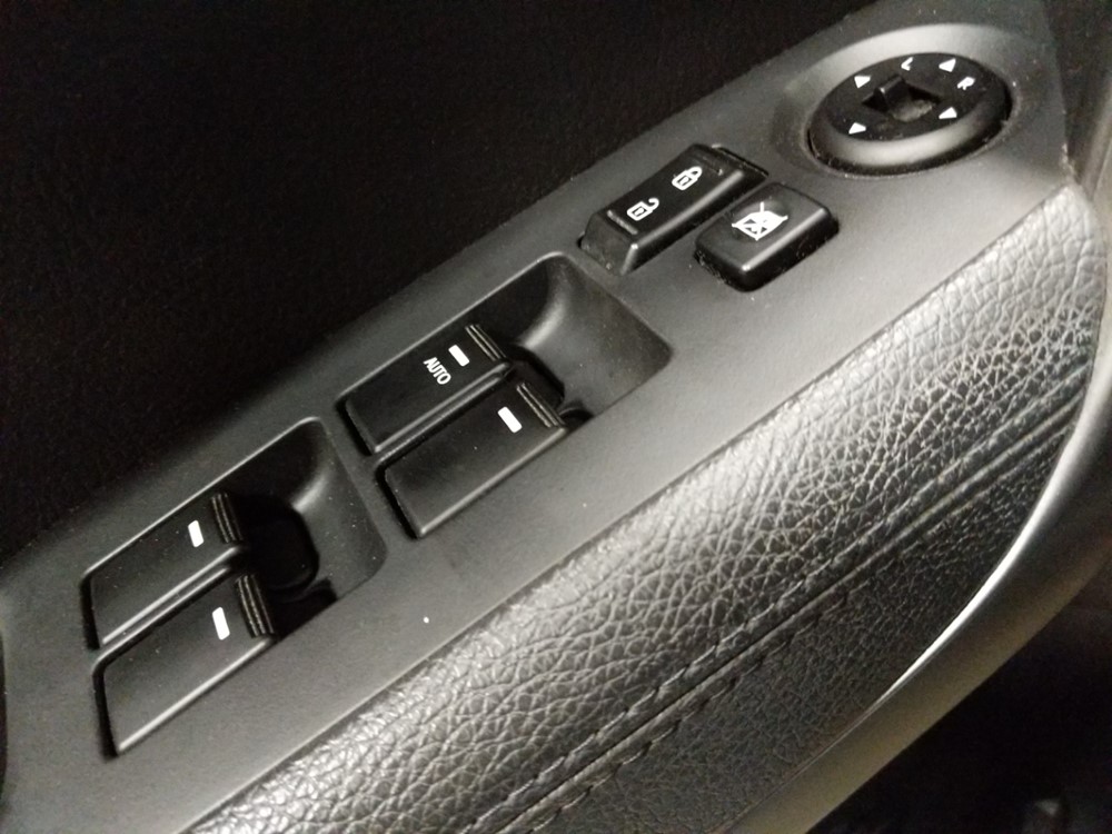2015 Kia Sorento - Driver Power Windows/Lock Control