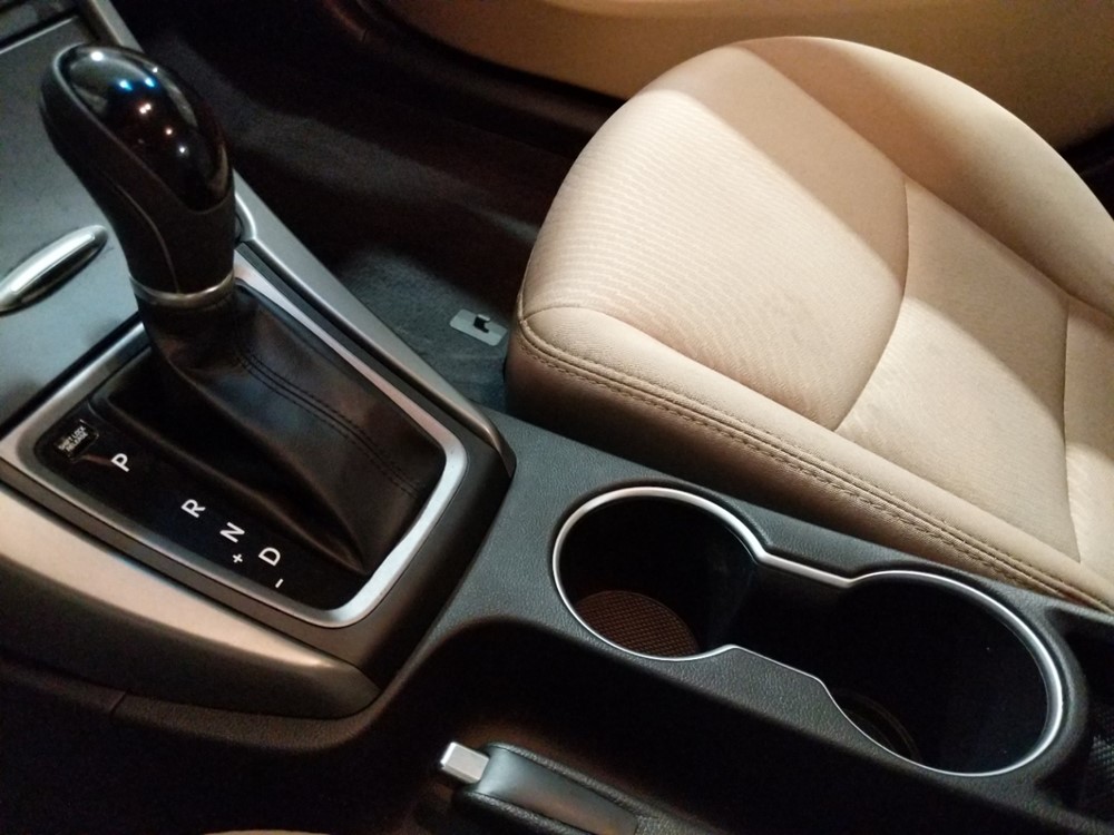 2016 Hyundai Elantra - Center Console/Cup Holders